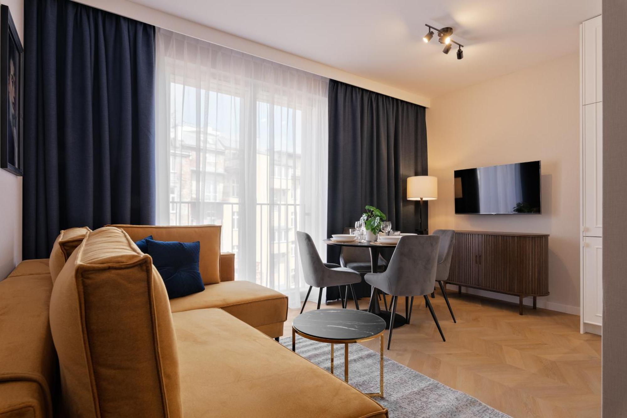 Metropolis Old Town Apartments Cracovia Esterno foto